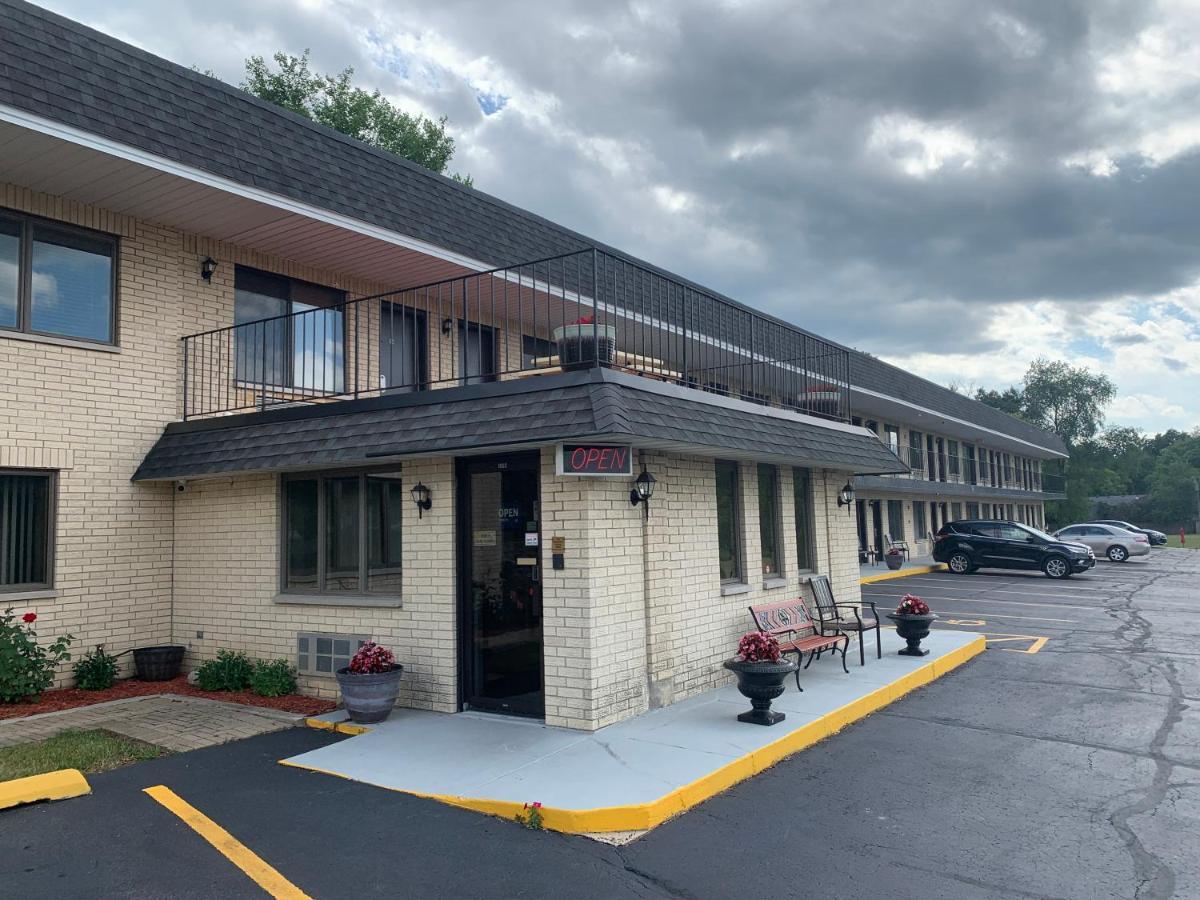 Geneva Wells Inn レイク・ジェニーバ エクステリア 写真