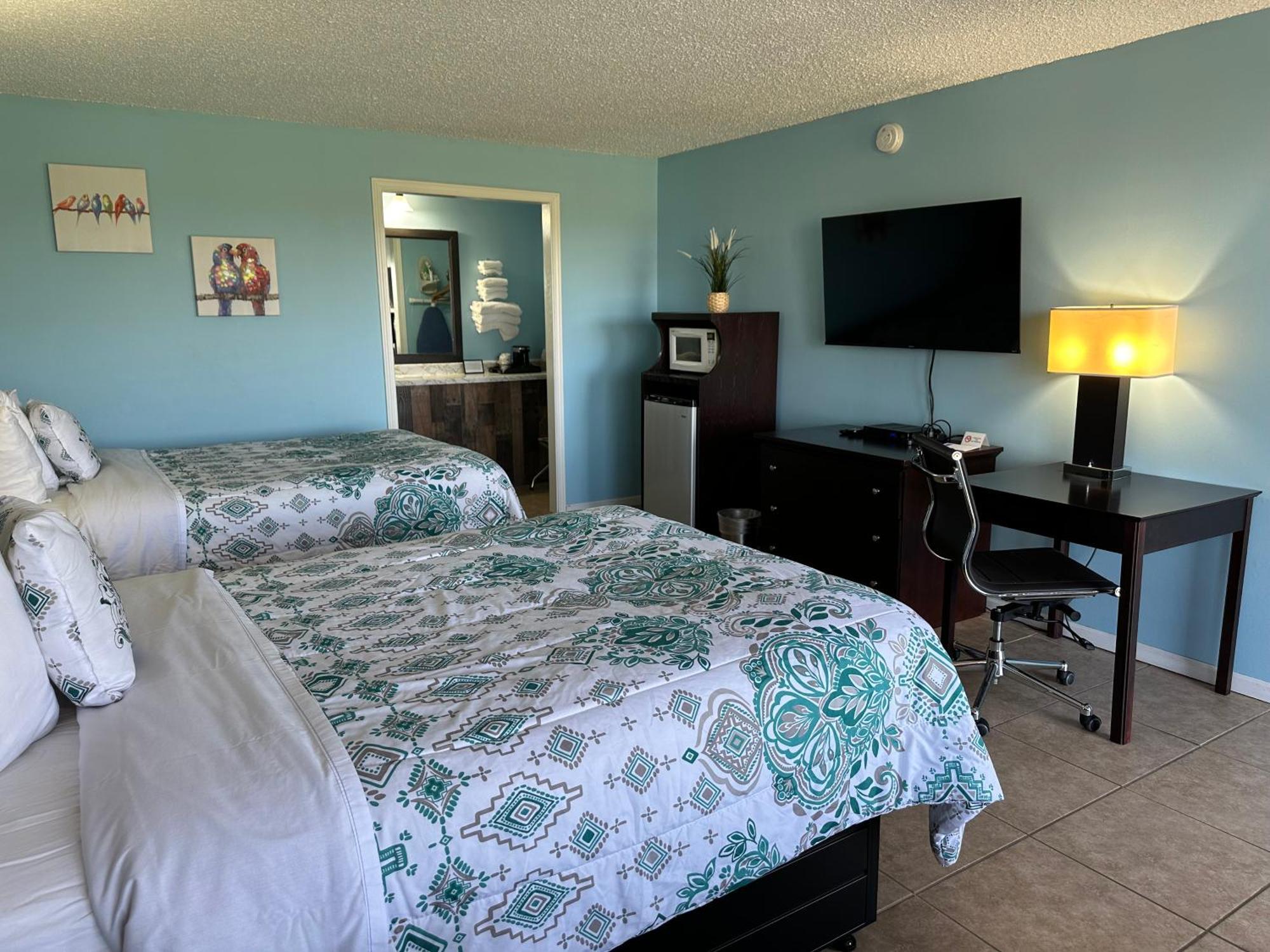 Geneva Wells Inn レイク・ジェニーバ エクステリア 写真